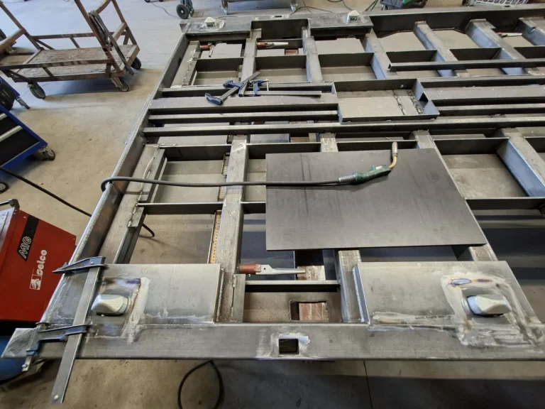 Vrachtwagenframe voor Jan Tromp