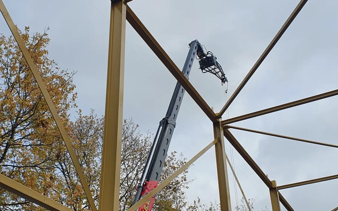 Reconstructie dakconstructie na zware regenval.