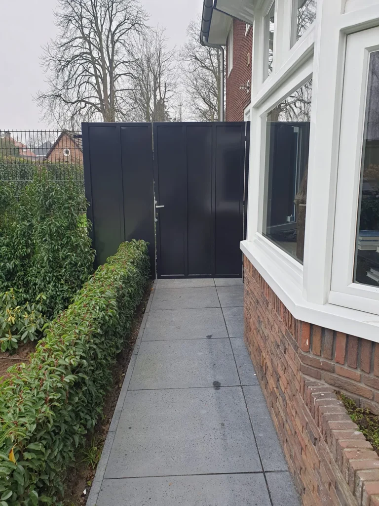Poorten en hekwerk Villa in Vught